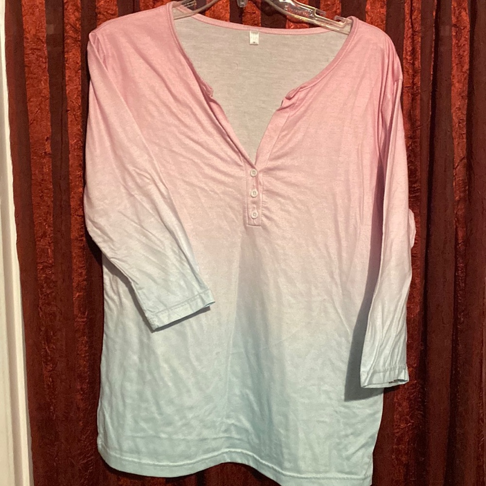 Women’s tie-dye T-shirt